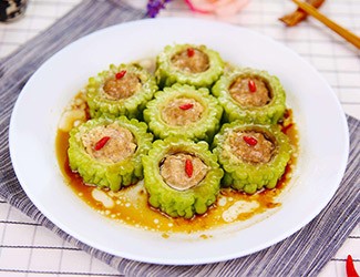 三七怎么吃：三七粉三七花苦瓜釀肉，原來苦也是種美味